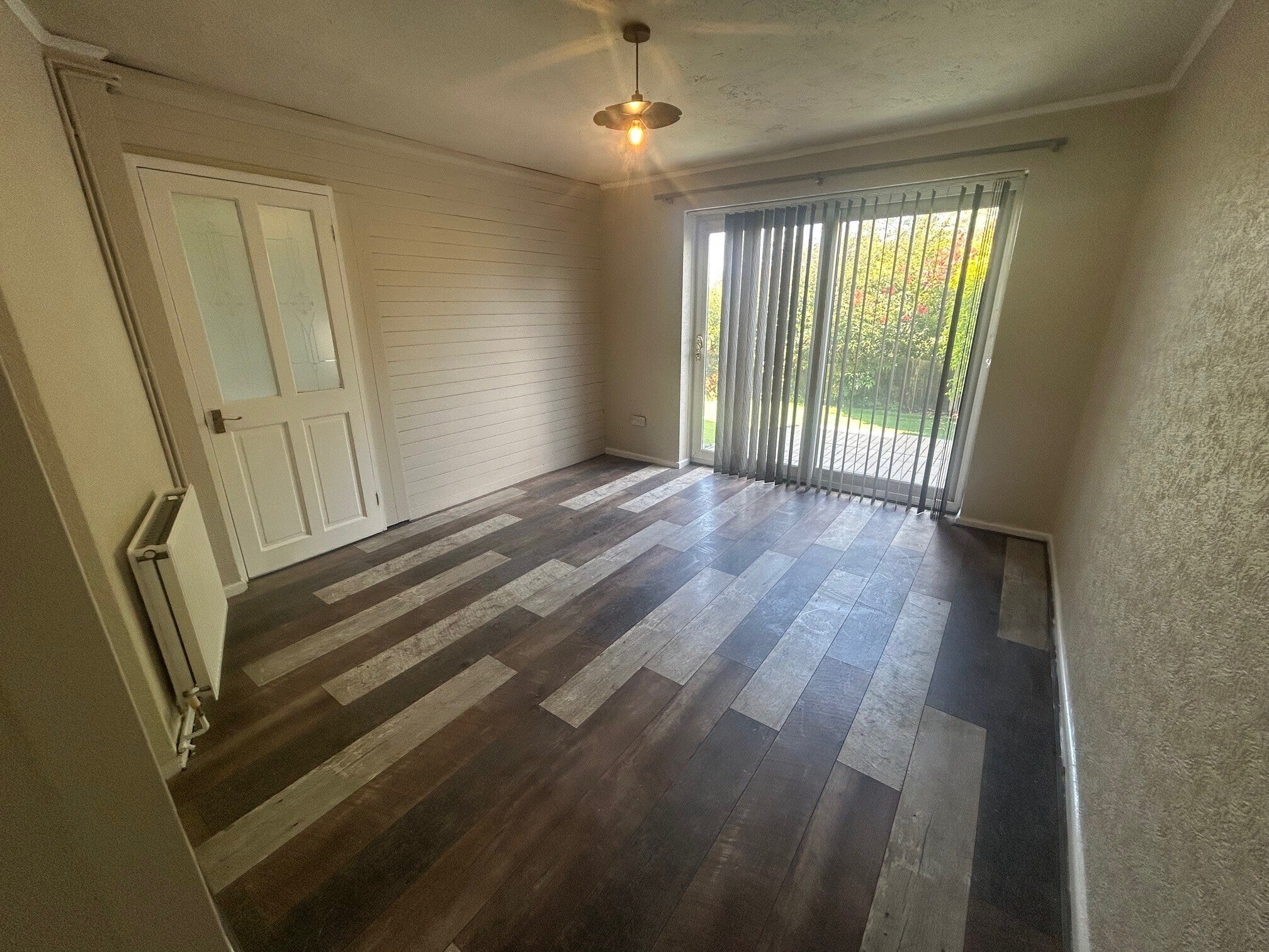 Flat Hillside Close in Brownhills
