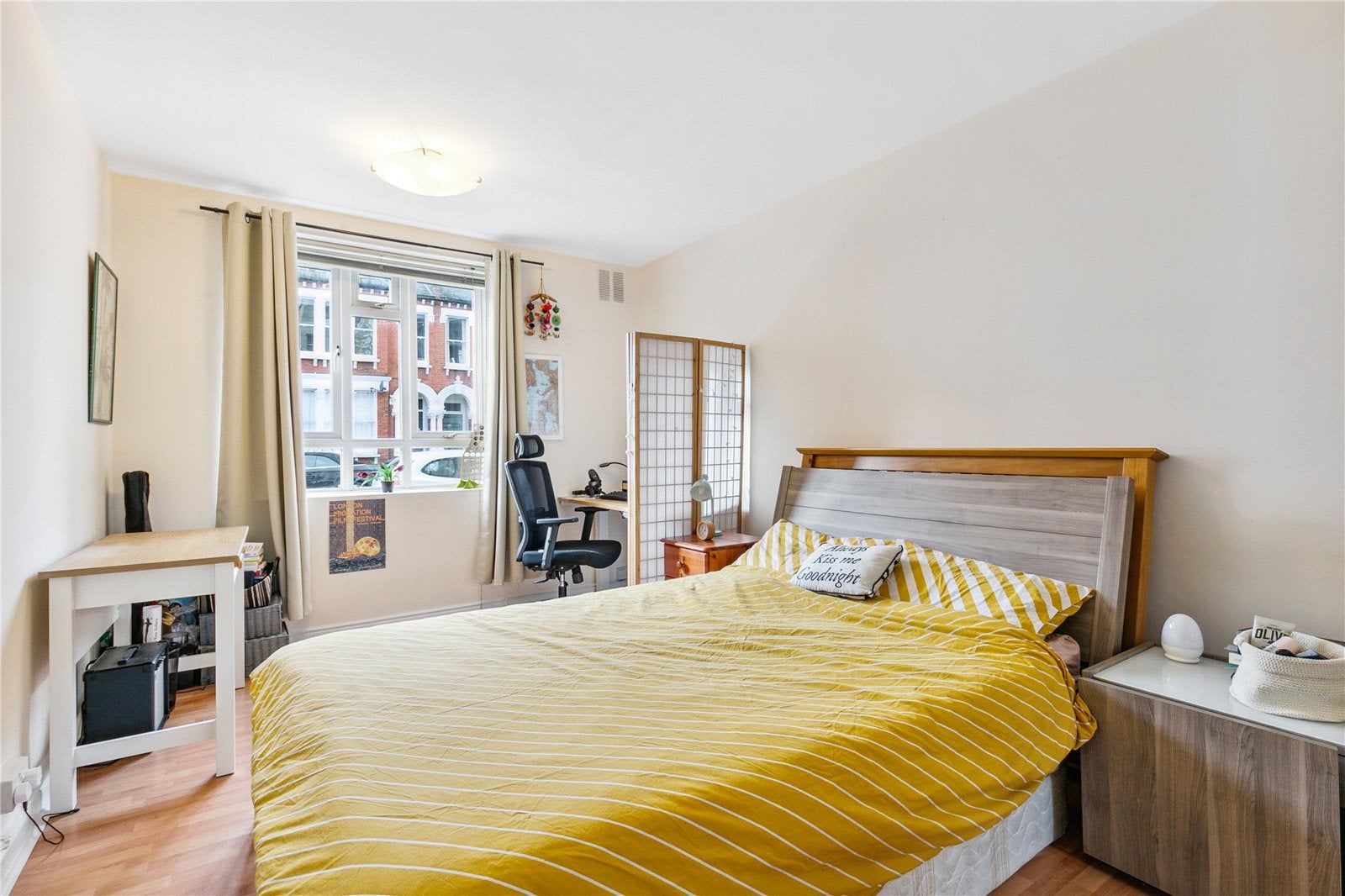 Flat Edgeley Road in Greater London