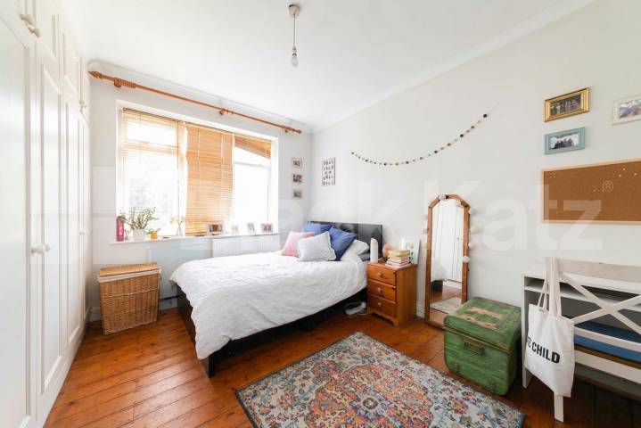 Flat Iverson Road in Greater London