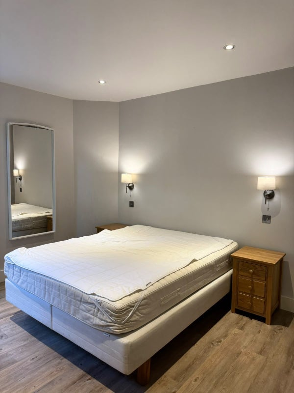 Room Queen's Club Gardens in Greater London