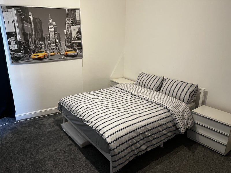 Room William Street in Wakefield