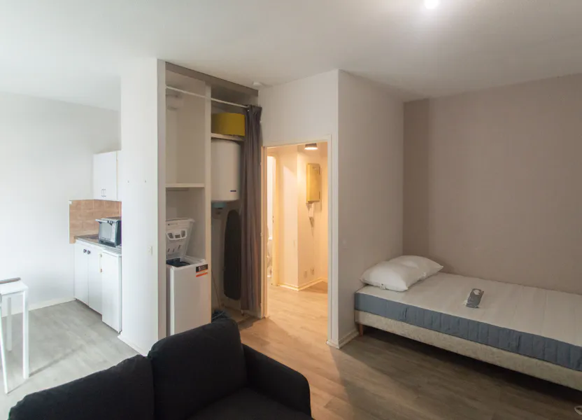 Flat Rue du Docteur Dassieu in Pau