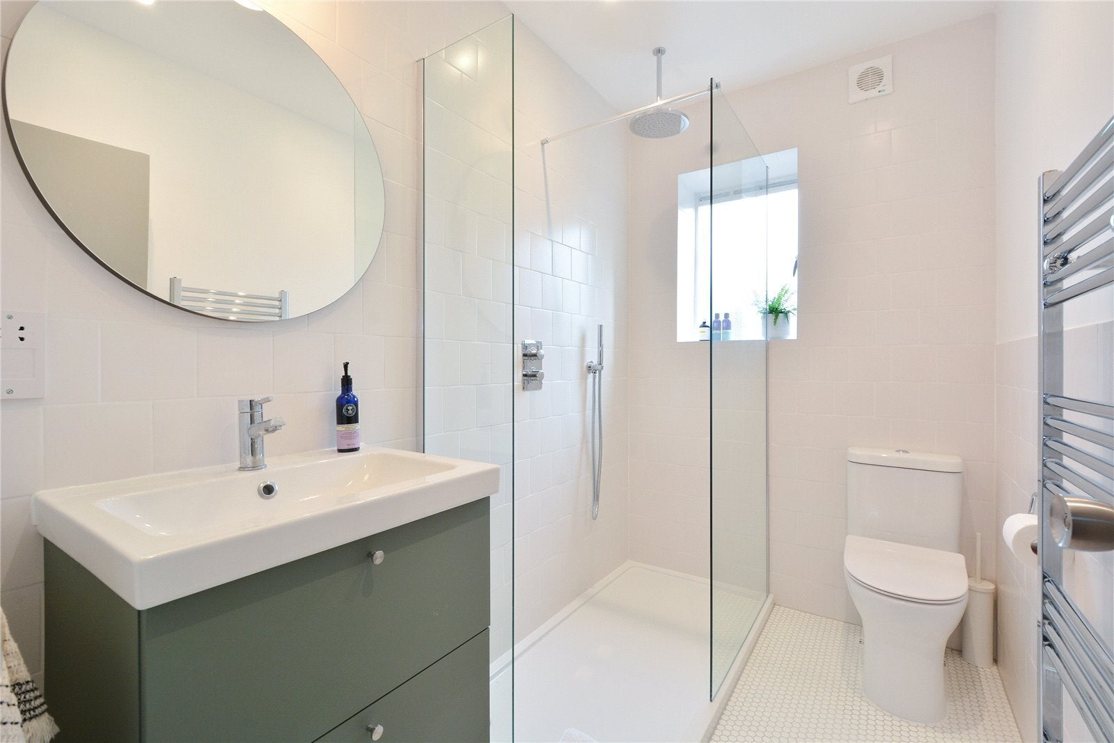 Flat Aberdeen Park in Greater London