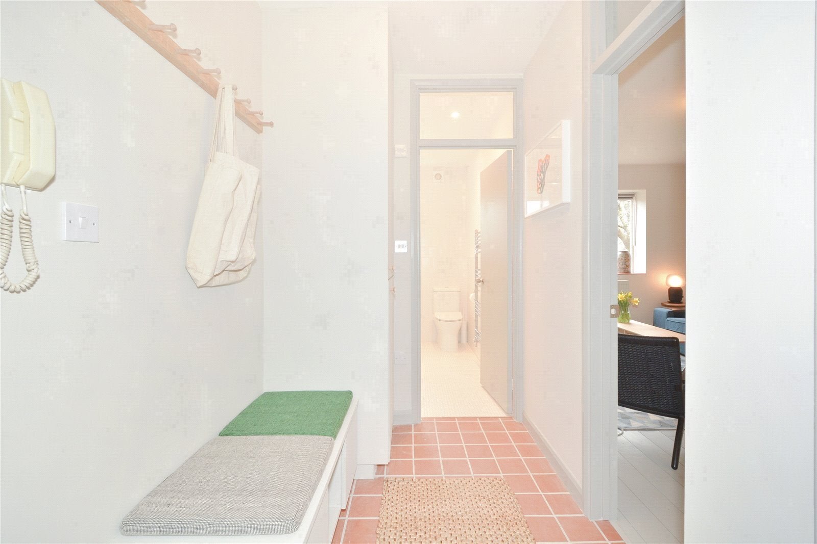 Flat Aberdeen Park in Greater London