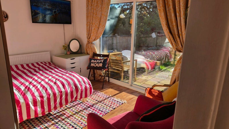 Room Pleydell Avenue in Greater London
