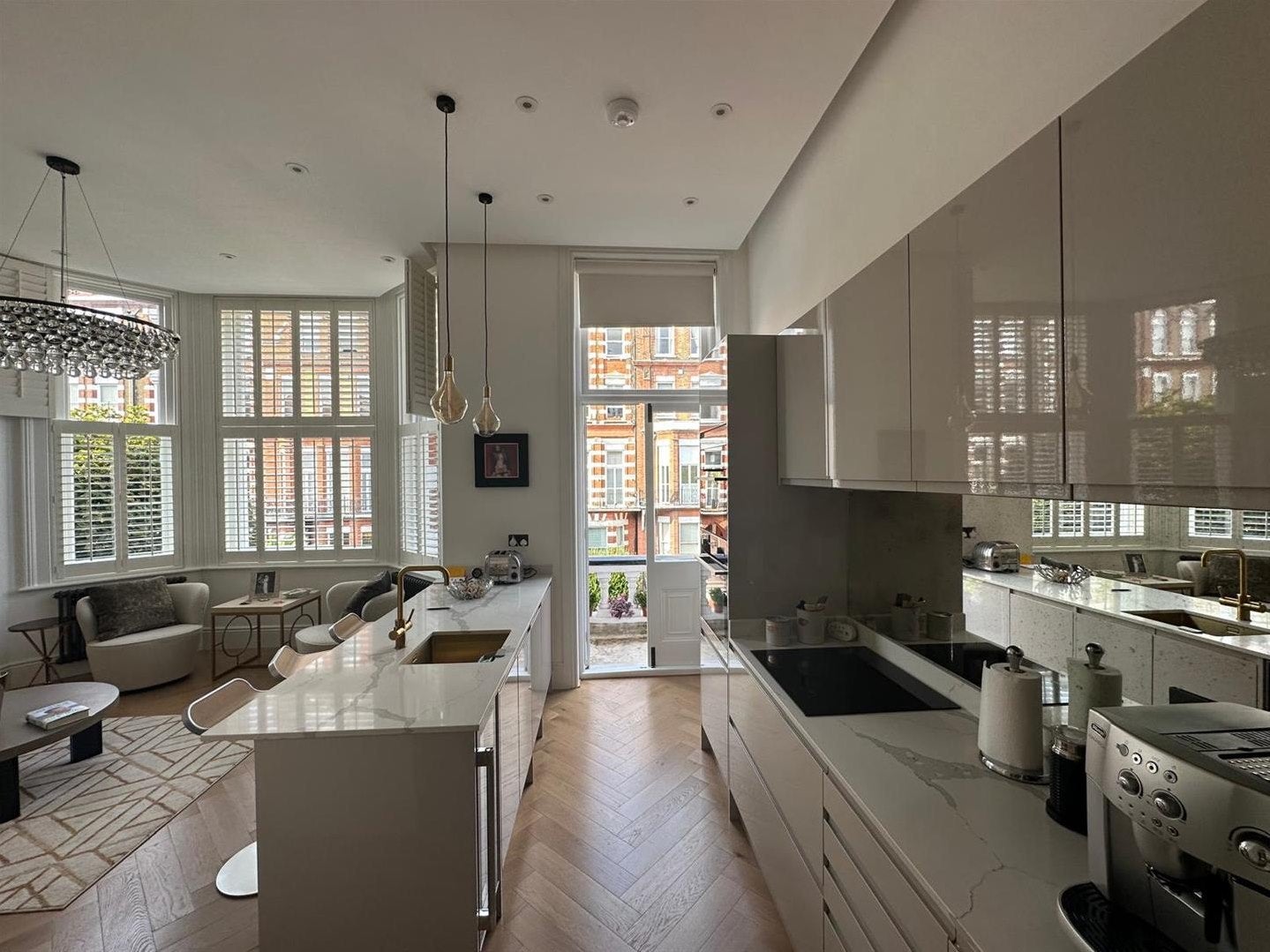 Flat Bramham Gardens in Greater London