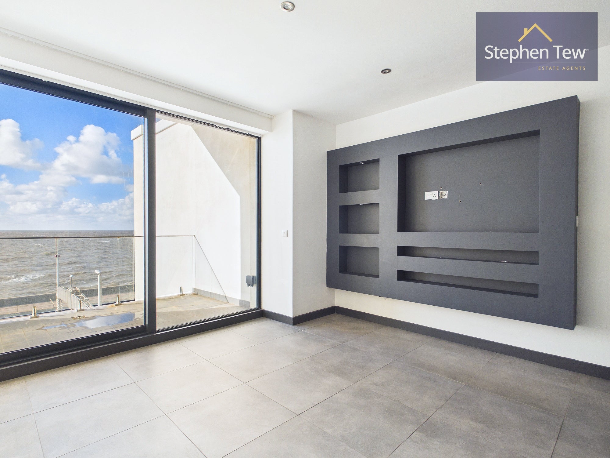 Flat New South Promenade in Blackpool