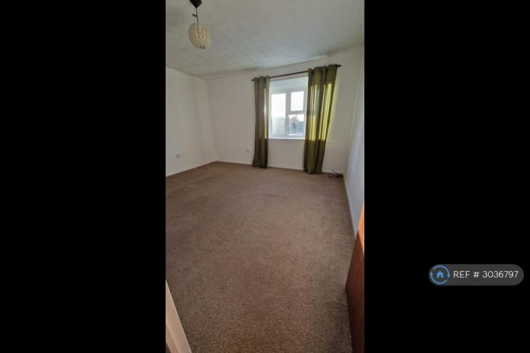 Flat Enville Way in Colchester
