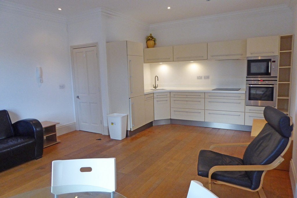 Flat Kenilworth Road in Royal Leamington Spa