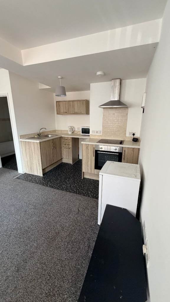 Flat Heathorn Street in Maidstone