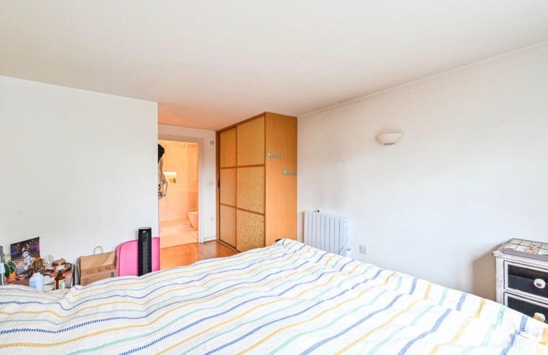 Room Southgate Road in Greater London