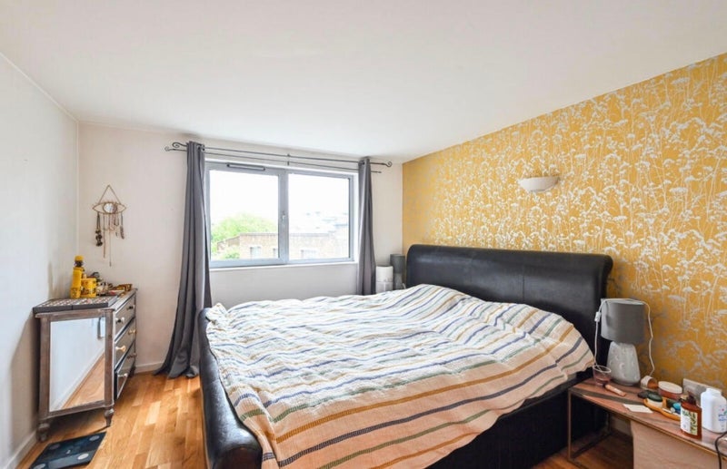 Room Southgate Road in Greater London