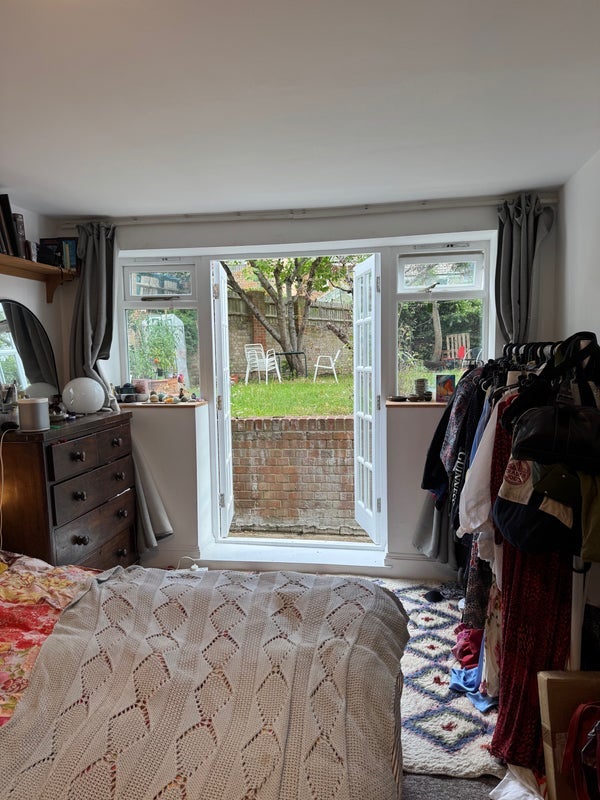 Room Parkholme Road in Greater London