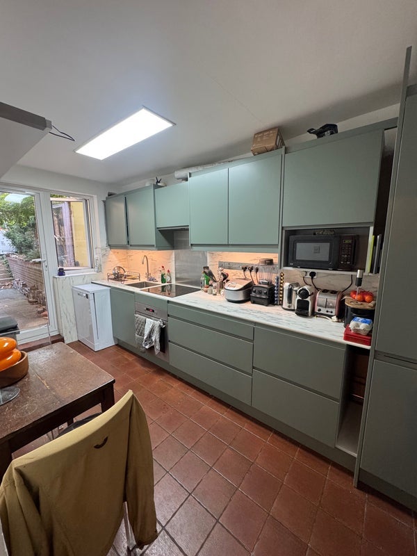 Room Parkholme Road in Greater London