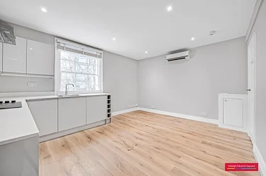 Flat Portland Road in Greater London