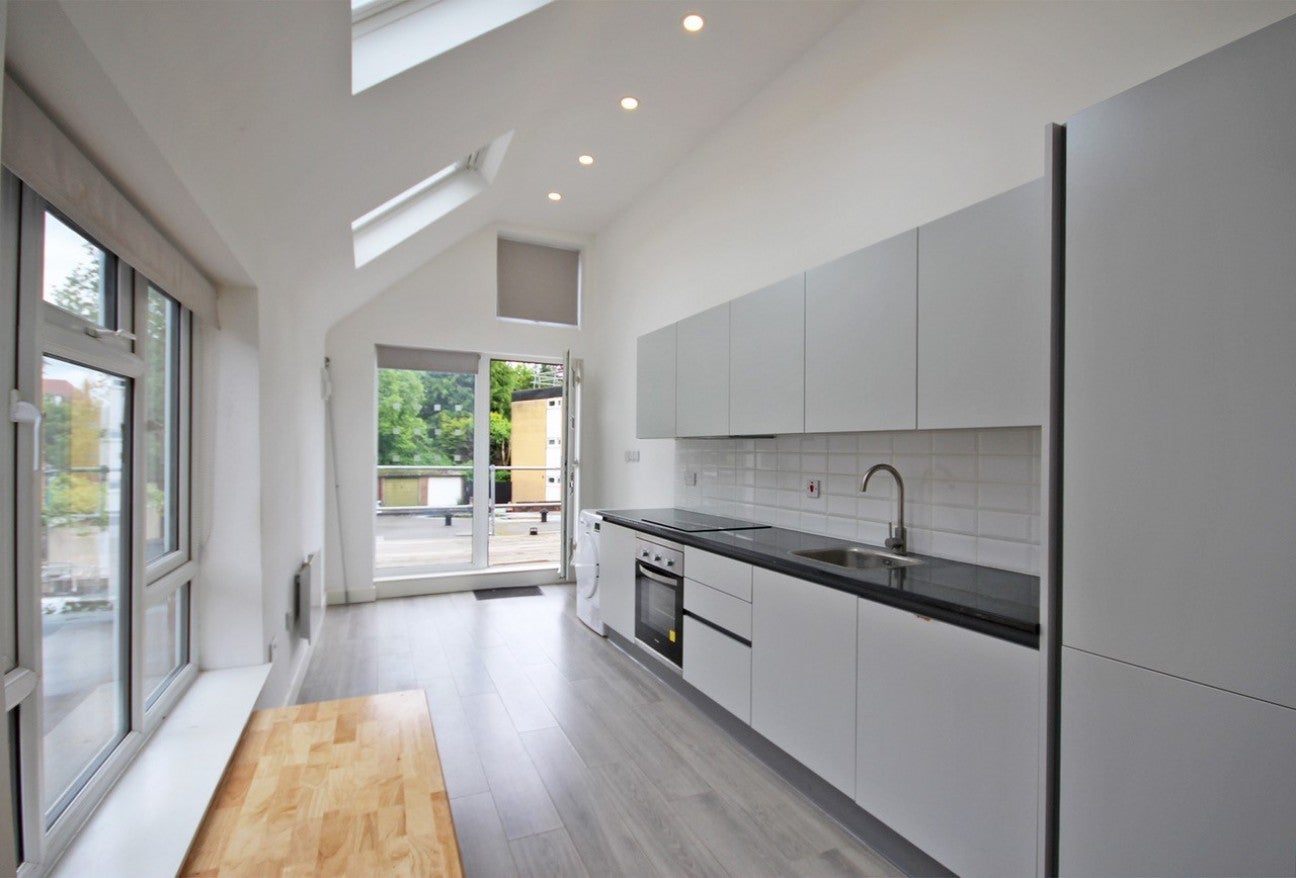 Flat Hatfield Road in St Albans
