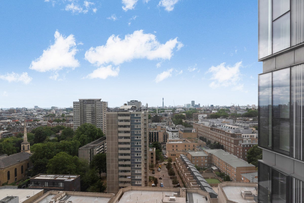Flat City Road in Greater London