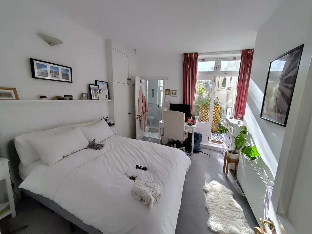 Flat Canterbury Crescent in Greater London