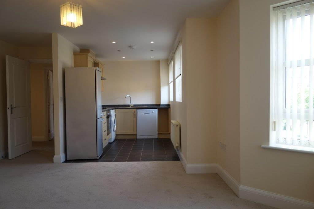 Flat Middlewood Close in Metropolitan Borough of Solihull