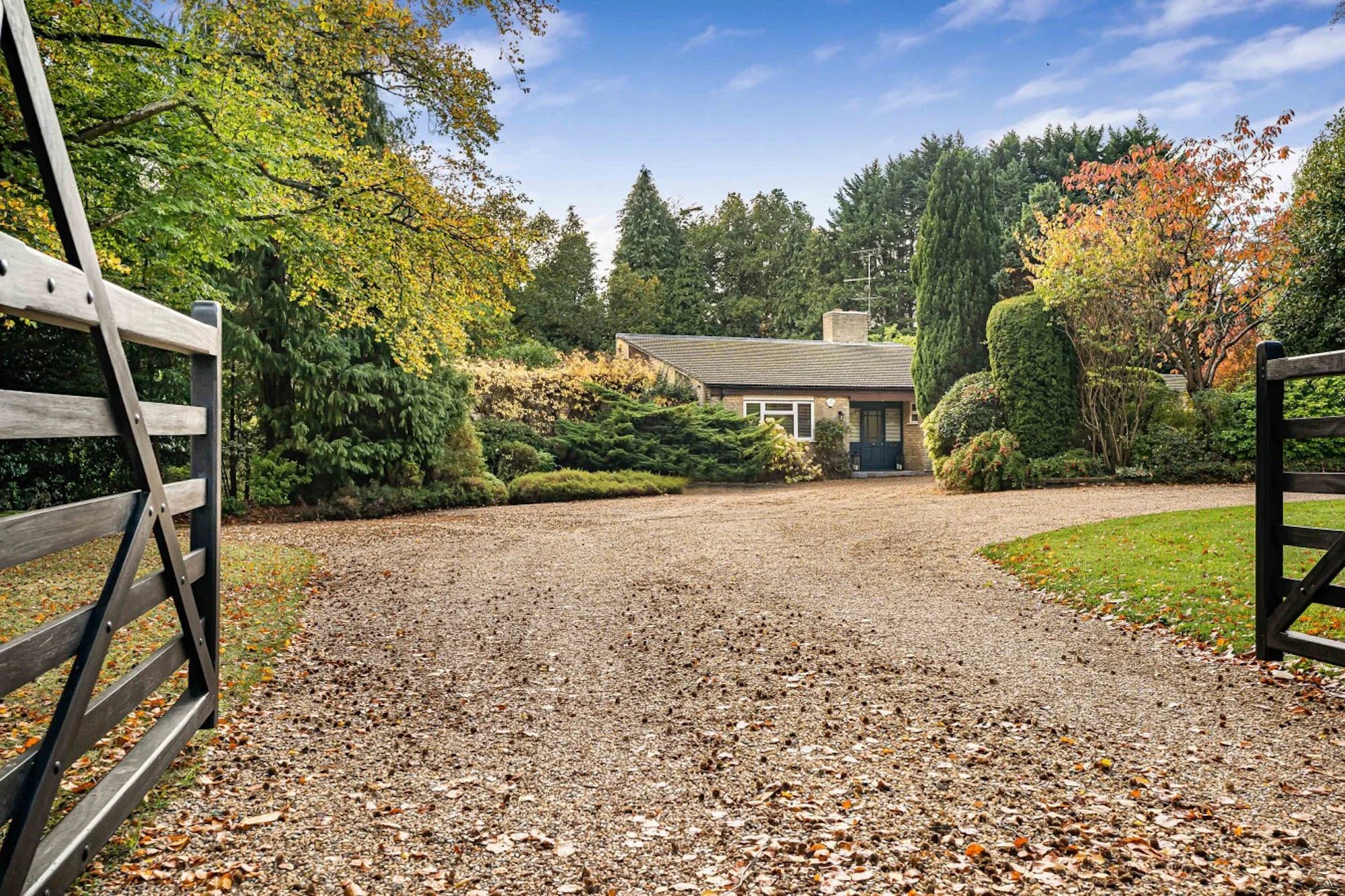 House Golf Club Road in Dacorum