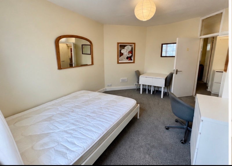 Flat Judd Street in Greater London