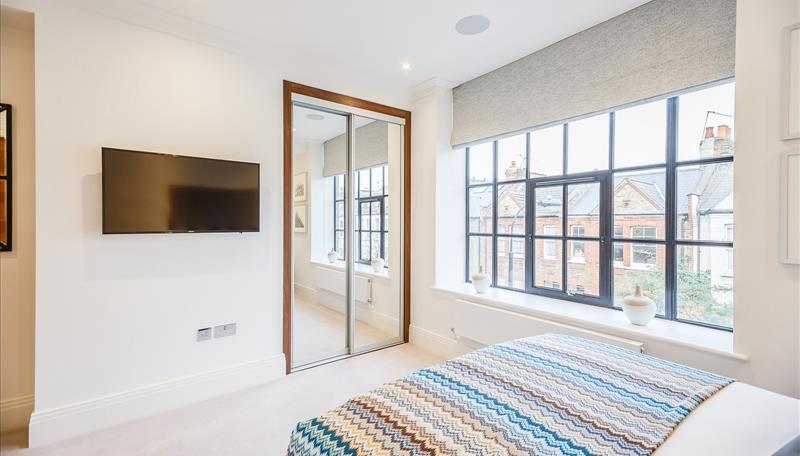 Flat Rainville Road in Greater London