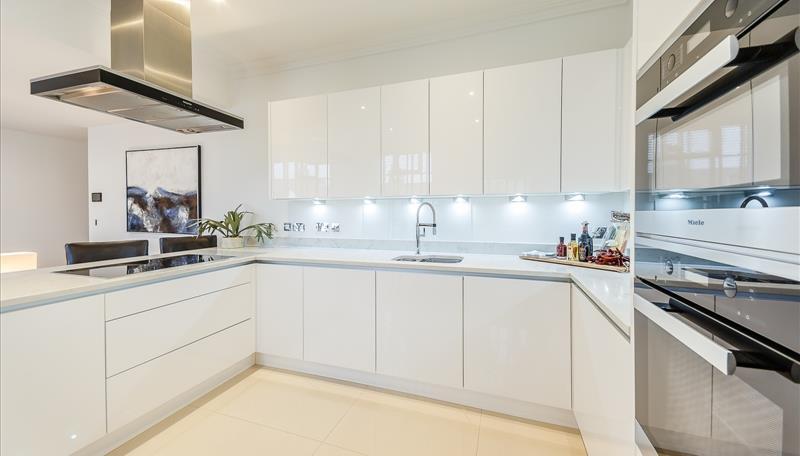 Flat Rainville Road in Greater London