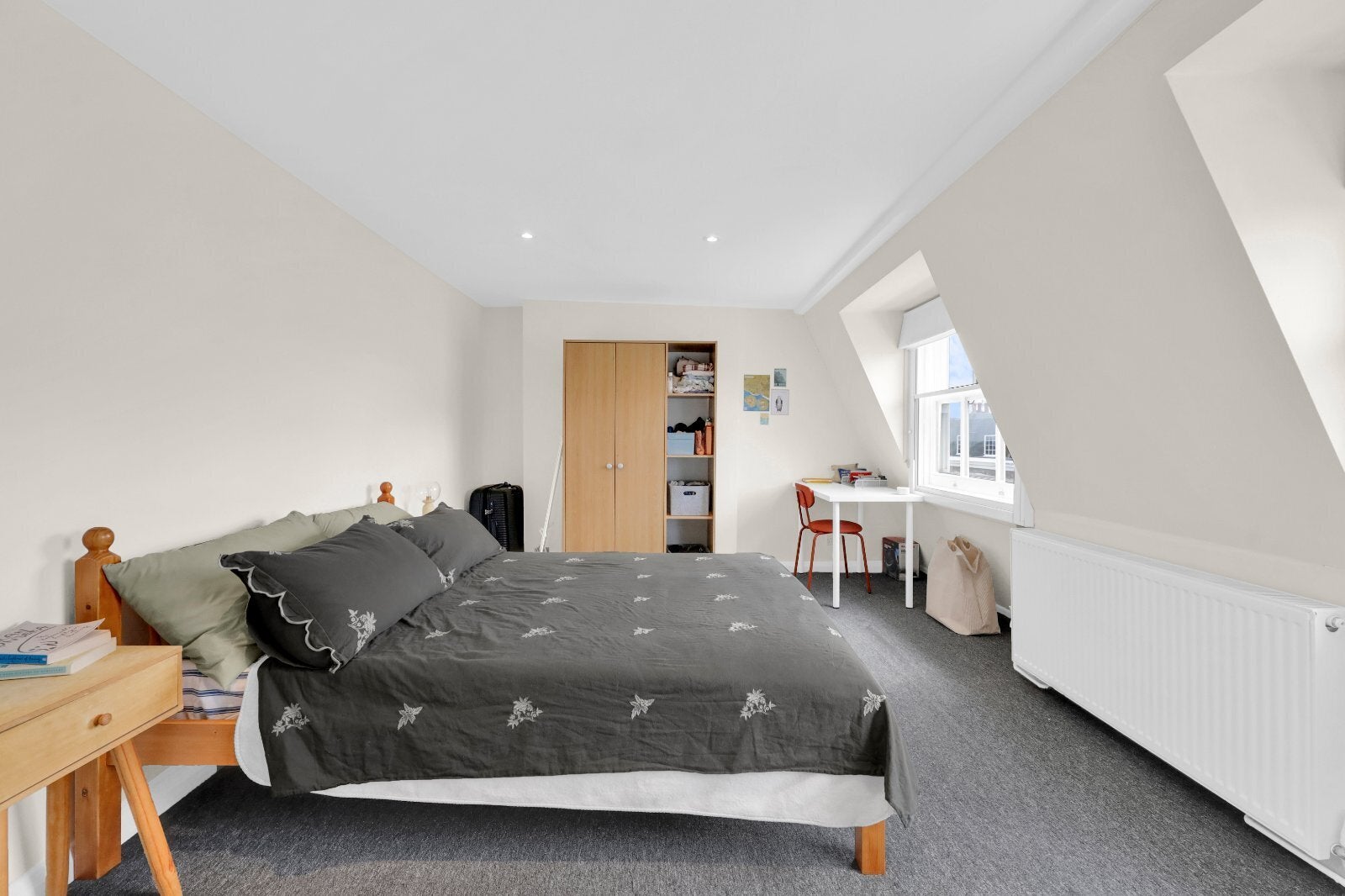 Flat Delancey Street in Greater London