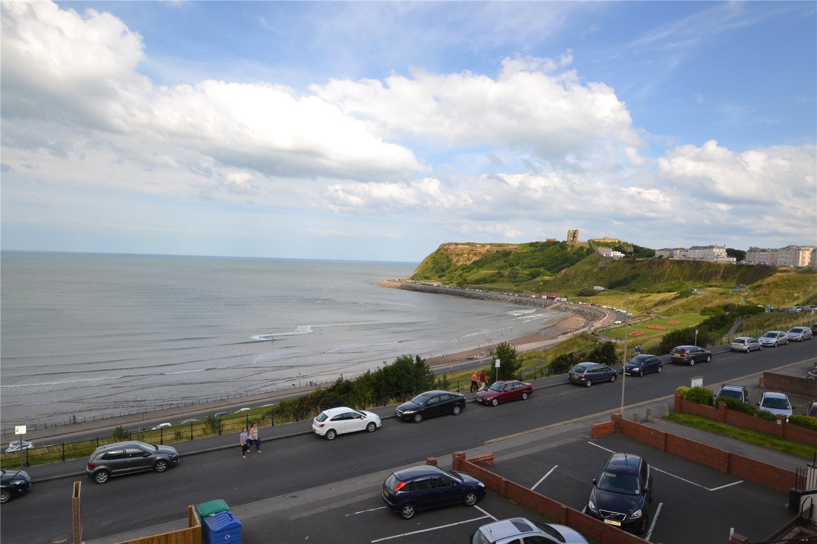 Flat North Marine Road in Scarborough