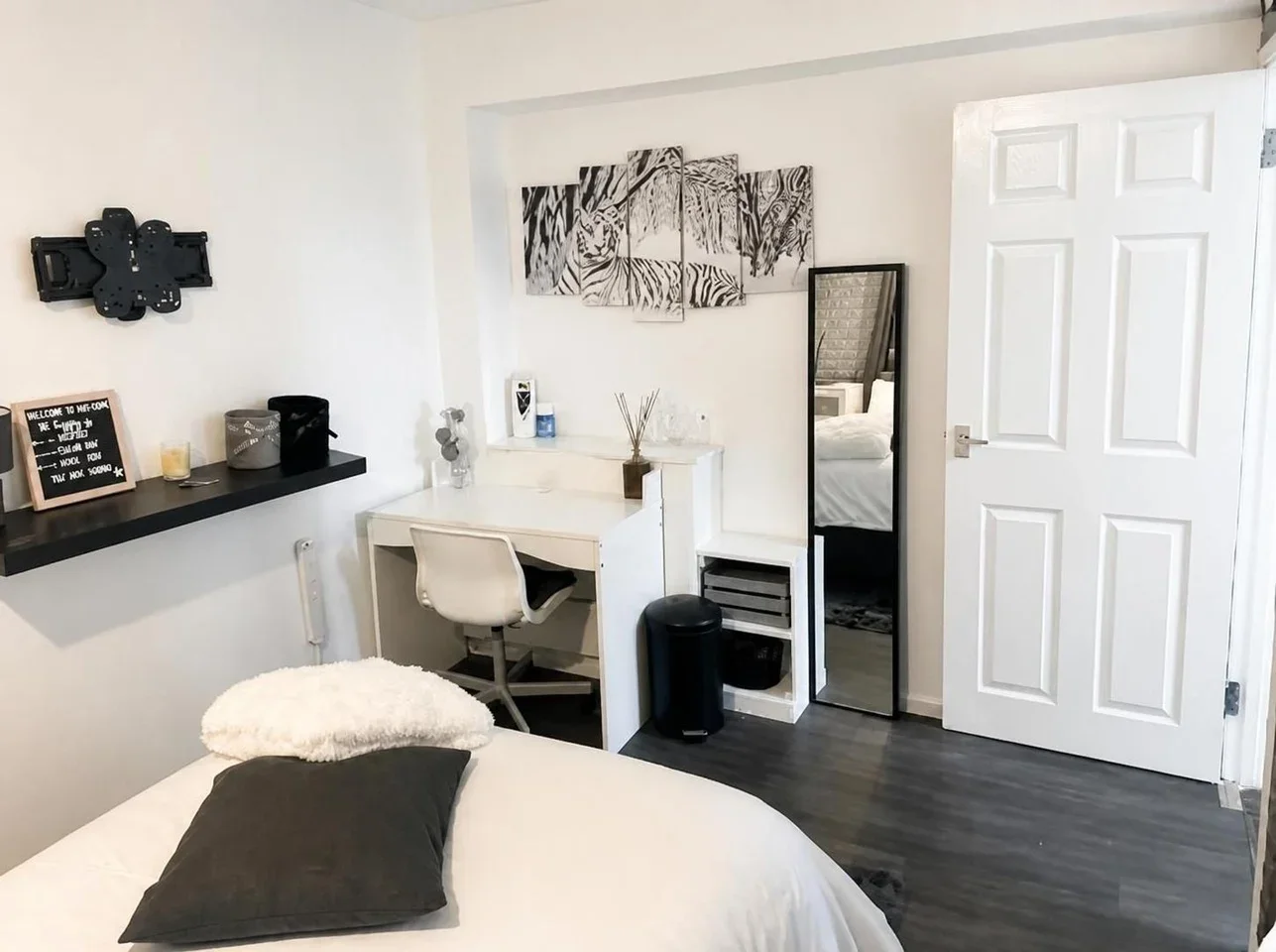 Room Binfield Road in Greater London