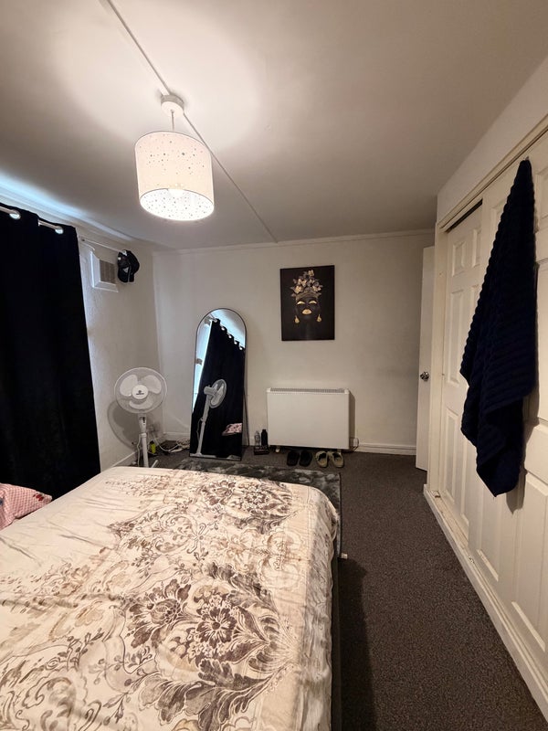 Room Samuel Street in Wigan