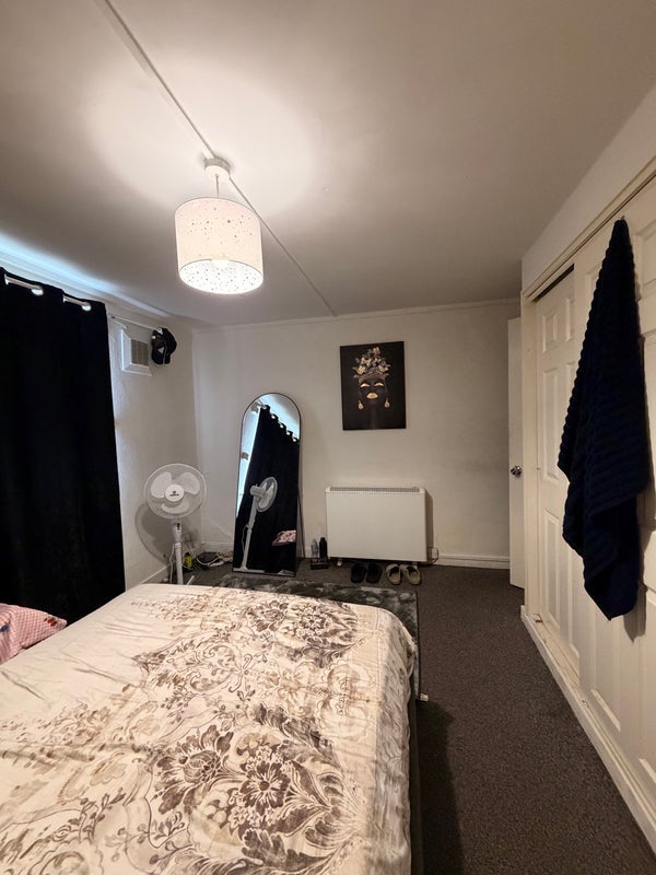 Room Samuel Street in Wigan