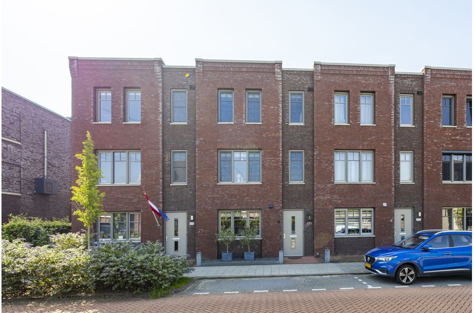 Huis Rondo 420 in Sliedrecht