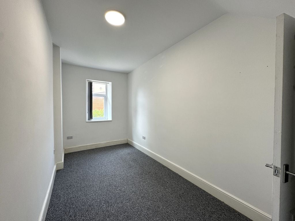 Flat Clytha Square in Newport