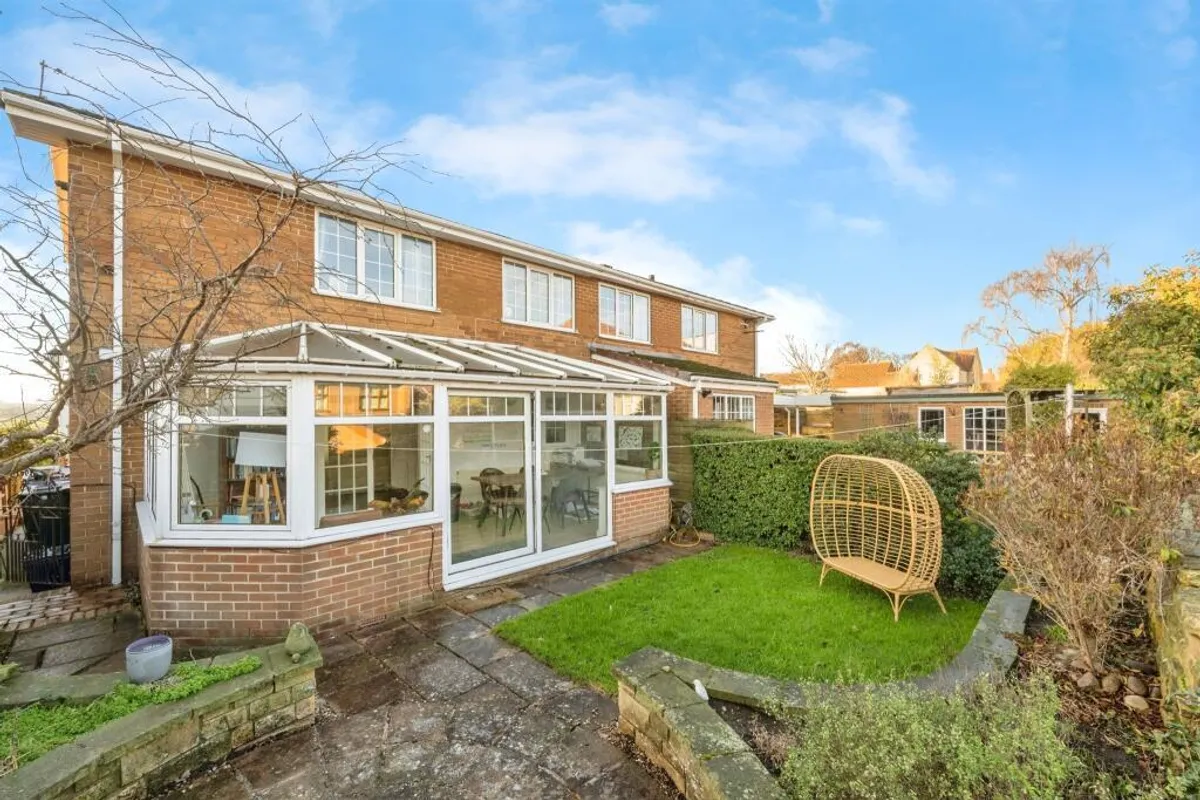 House Eaton Square in Doncaster