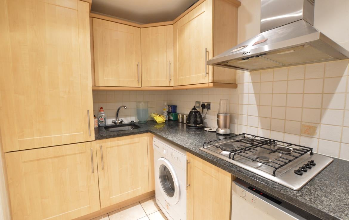 Flat Royal Drive in Greater London