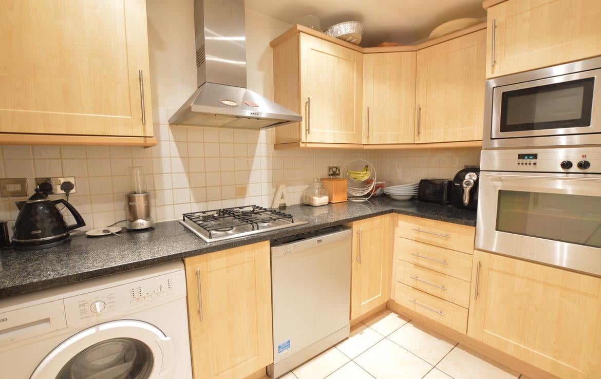 Flat Royal Drive in Greater London