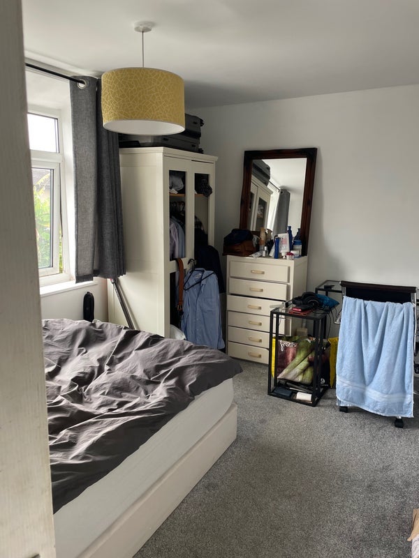 Room Collins Avenue in Bristol