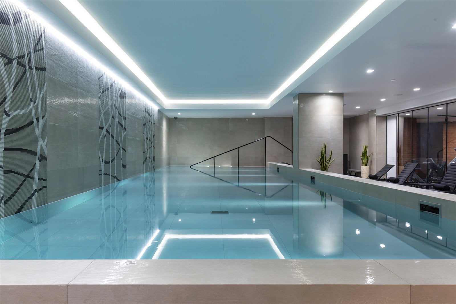 Flat Exchange Gardens in Greater London