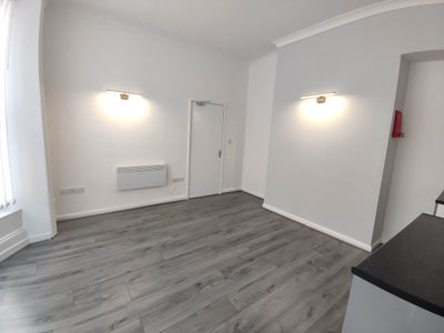 Flat Bowesfield Lane in Stockton-on-Tees
