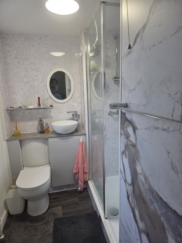 Room Habberley Road in Sandwell