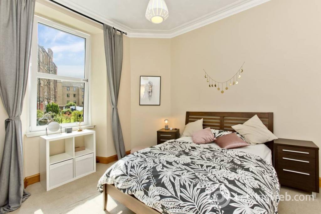 Flat Slateford Road in City of Edinburgh