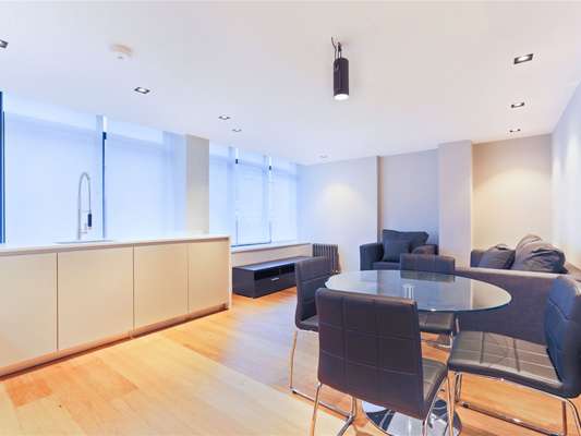 Flat Grosvenor Road in City of Westminster