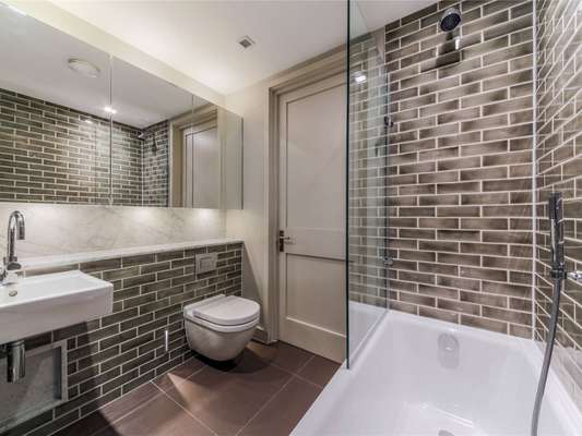 Flat Grosvenor Road in City of Westminster