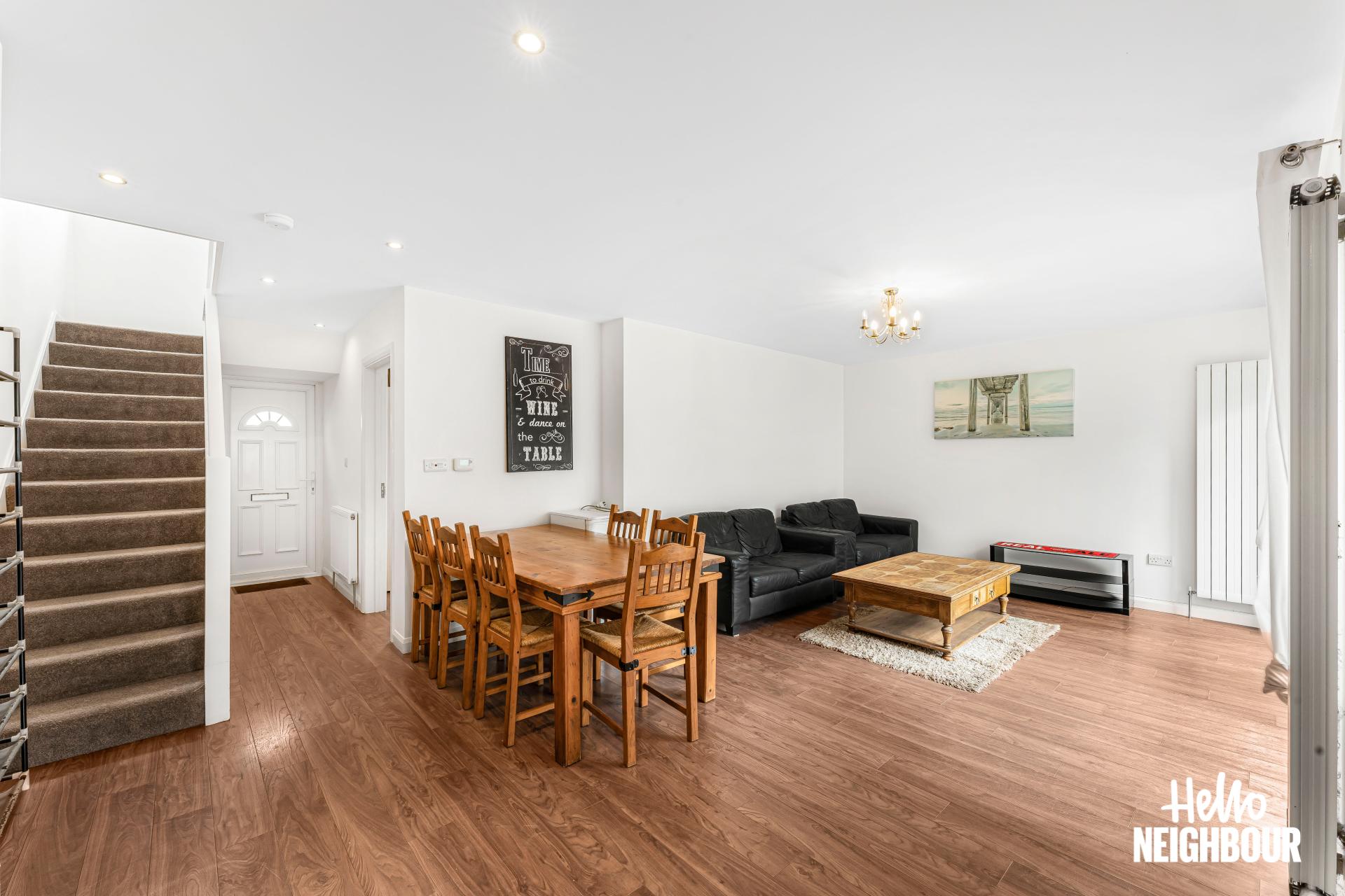 House Albert Walk in Greater London