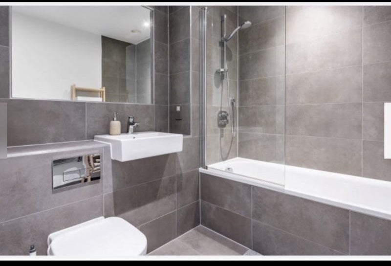 Room Knights Road in Greater London