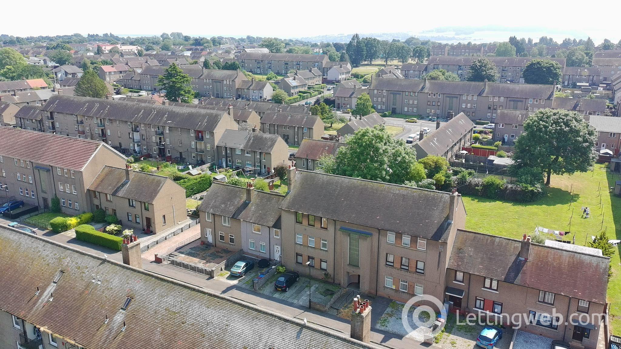 Flat Ballantrae Road in Dundee