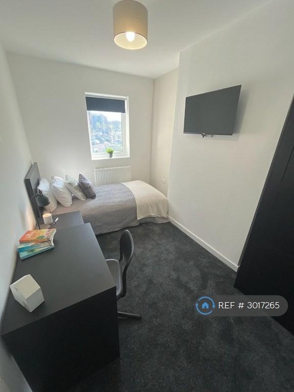 Room Cook Street in Whiston