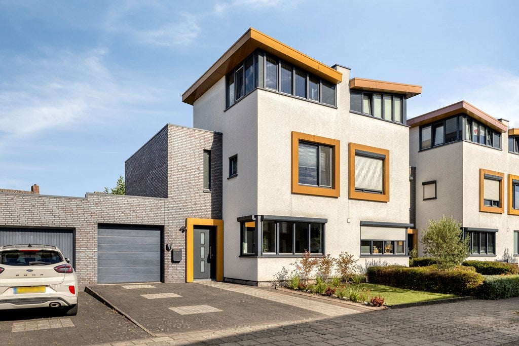 Huis Burgemeester Ritzerlaan 9 in Reuver