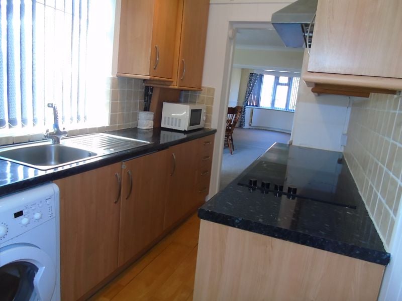 Flat Julian Avenue in Newcastle upon Tyne